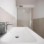 Penthouse & Wald Retreat Appartamento *