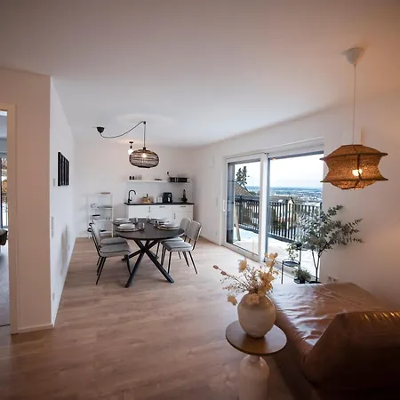 דירה Penthouse & Forest Retreat - Near בורנהיים