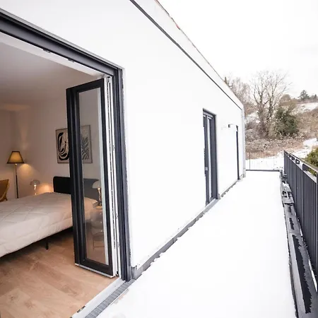 Penthouse & Forest Retreat - Near דירה