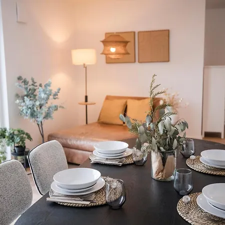 דירה Penthouse & Forest Retreat - Near *