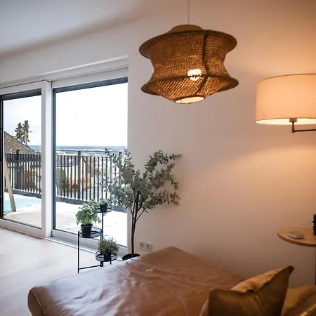 公寓 Penthouse & Forest Retreat - Near 博恩海姆