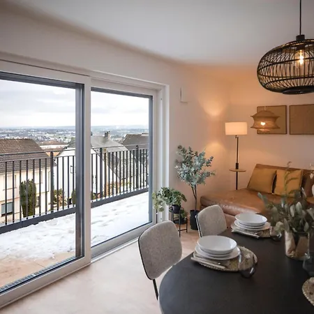 Penthouse & Forest Retreat - Near דירה בורנהיים