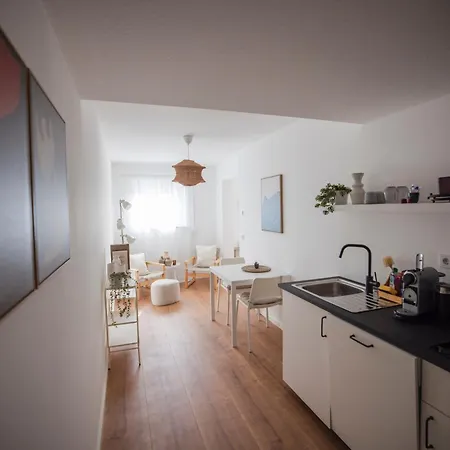 Penthouse & Forest Retreat - Near דירה בורנהיים