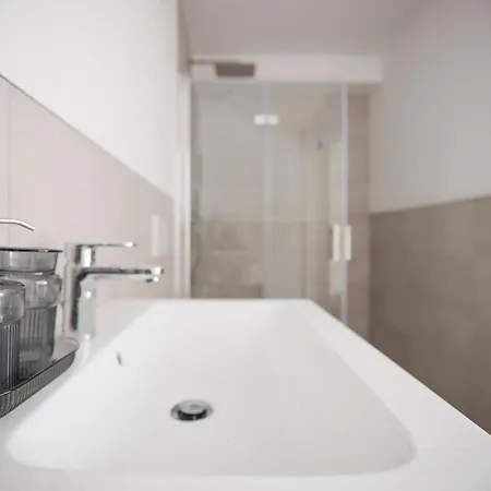 Penthouse & Forest Retreat - Near 公寓 *