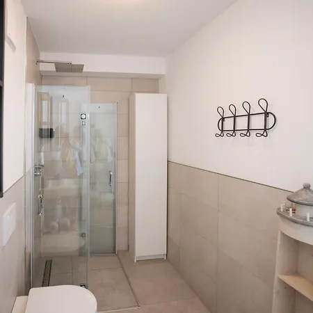 Apartament Penthouse & Forest Retreat - Near
