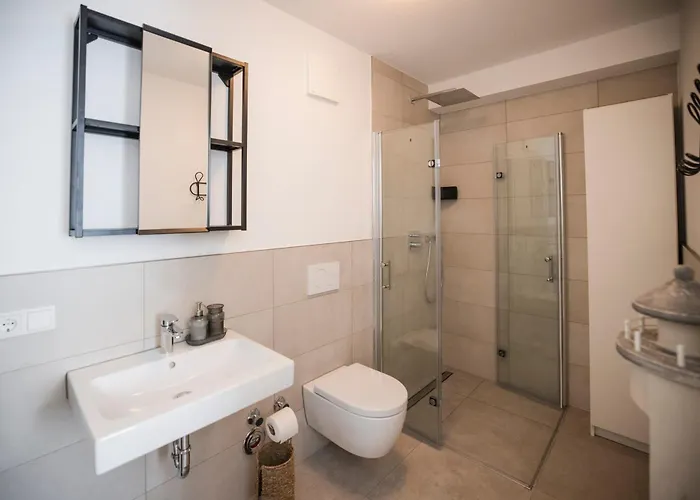 Penthouse & Wald Retreat *
